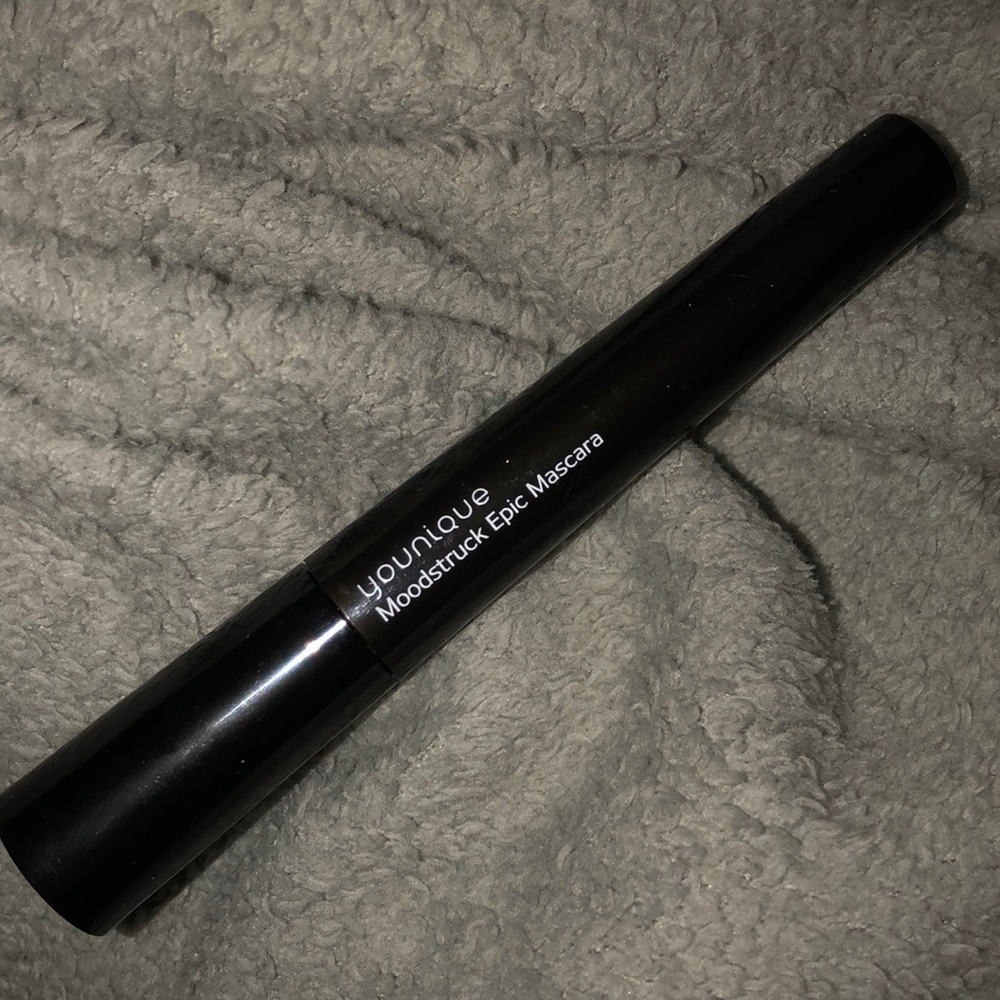 Younique mascara